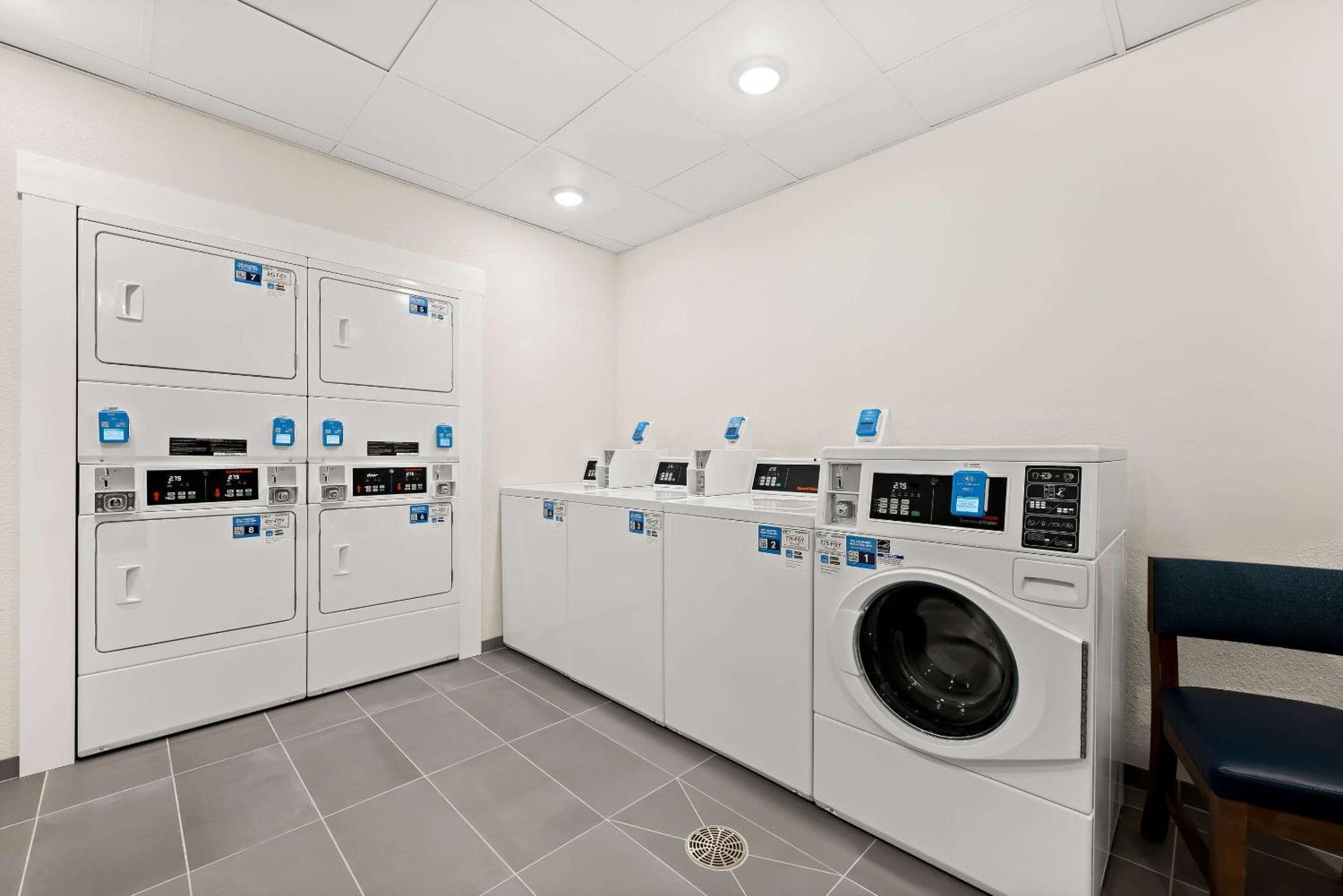 Everhome Suites Huntsville - Research Park Bagian luar foto